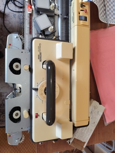 Knitmaster model 700 - knitmaster,
