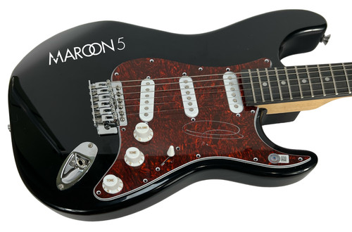 Adam levine maroon signed - adam,