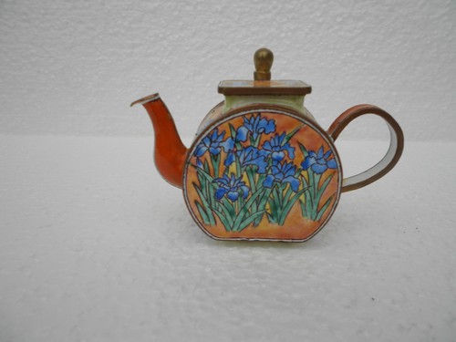 Trade aid enamel brass - aid,