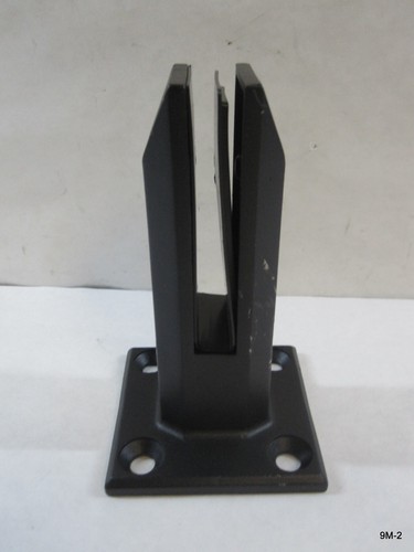 Glass spigot balustrade - spigot,