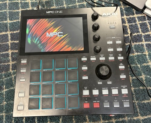 Akai professional mpc one - professional,