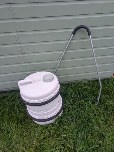 Pyramid water hog - hog,