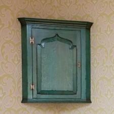 Traditional Style Green