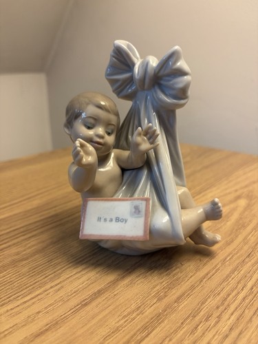 Lladro boy 6415 - “it’s, a