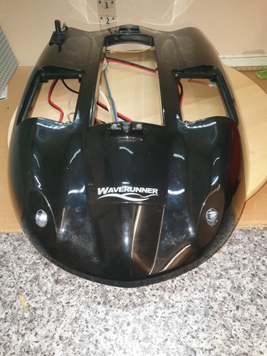 Waverunner shuttle bait boat - ,