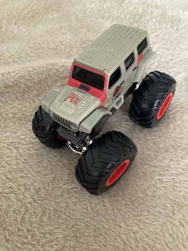 Monster jam hot wheels - monster,
