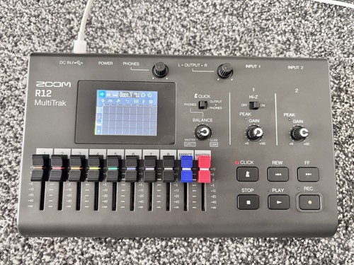 Zoom r12 multitrak - zoom,
