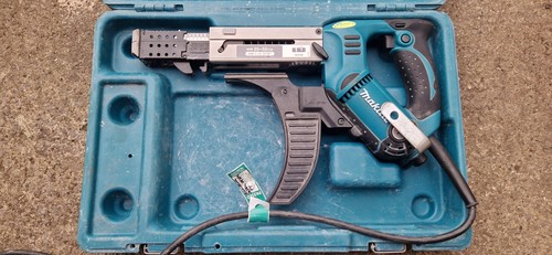 Makita 6843 auto - 6843, collated