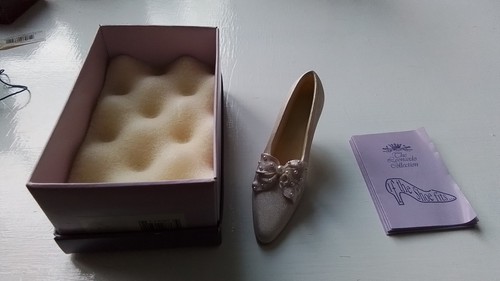 Leonardo miniature ladies shoe - leonardo,