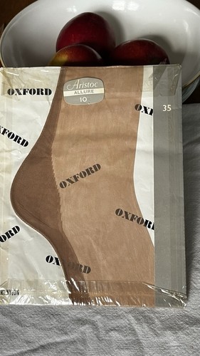 Vintage aristoc oxford fully - vintage,