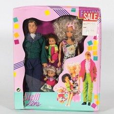 BNIB 1990s Simba Steffi Love doll - Family