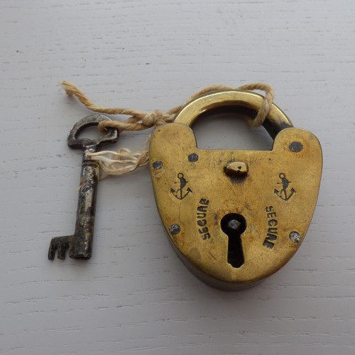 Brass antique padlock small - brass,