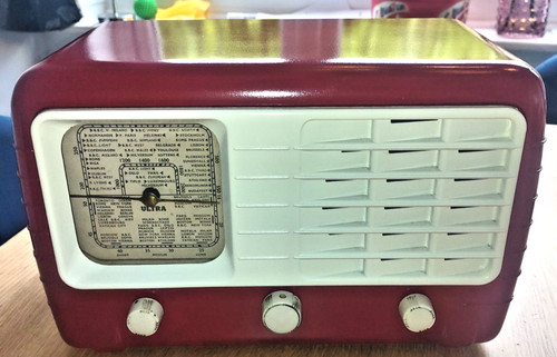 Art deco bakelite radio ultra - art,