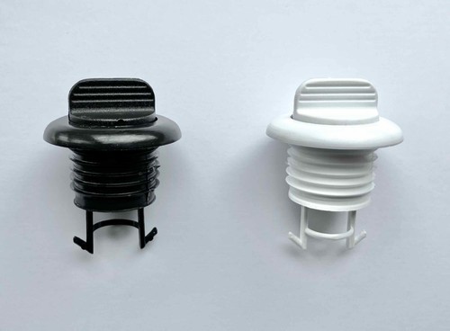 Round boat transom drain