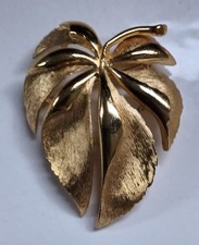 Vintage Signed Trifari Crown