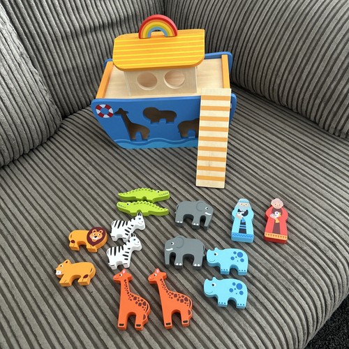 Noah ark with animals - ark,