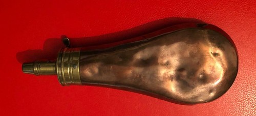 Antique brass powder flask - ,