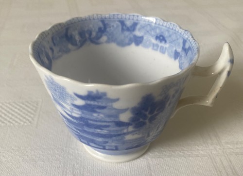 Unmarked blue white willow - unmarked,