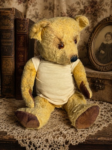 Handsome vintage well loved - vintage,