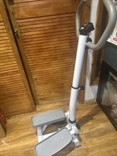 HOMCOM Adjustable Twist