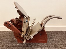 Letterpress Adana Eight Five 8