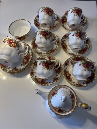 Royal albert bone china old - albert,
