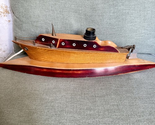 Art deco boat ship hatch - art, boat-ship-hatch