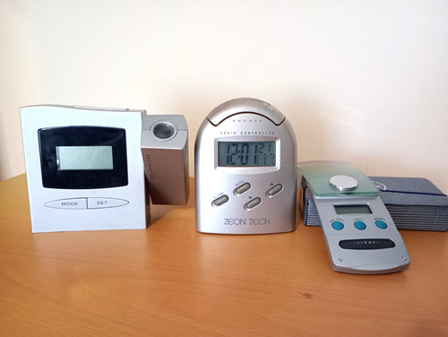 Clocks zeon tech radio - 3x,