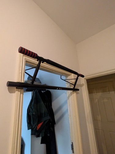 Pull bar doorway chin - up, up