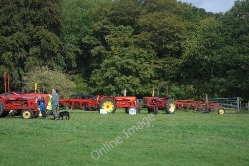 Photo 6x4 tractor and plough - 6x4,