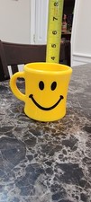 Vintage 1980's Smiley Face Yellow Plastic Kitchen Novelty Mug 3.5" x 4.5"
