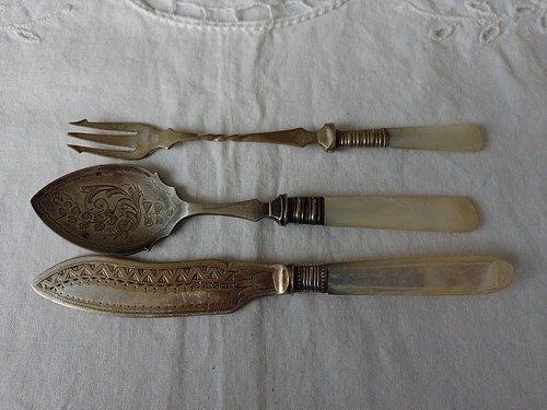 Mother pearl handle roberts - mother,