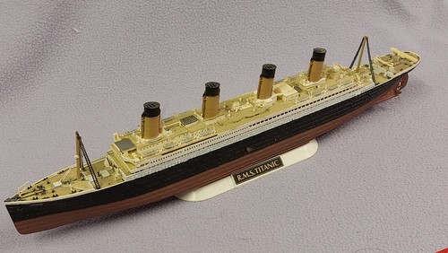 700 rms titanic - 1/700,