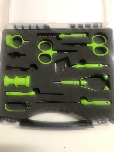 Fly tying tool kit - fly,