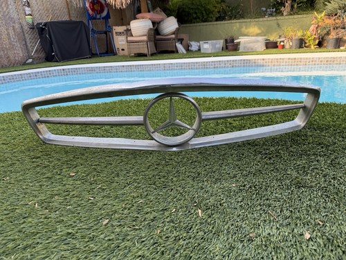 Front grille frame surround - front,