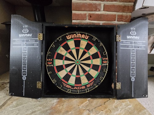 Winmau blade dart board - blade,