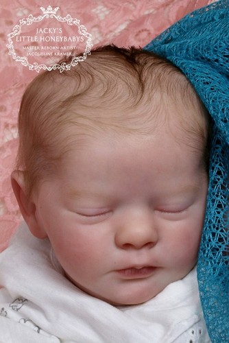 Evelyn sleeping authentic - sleeping, *authentic