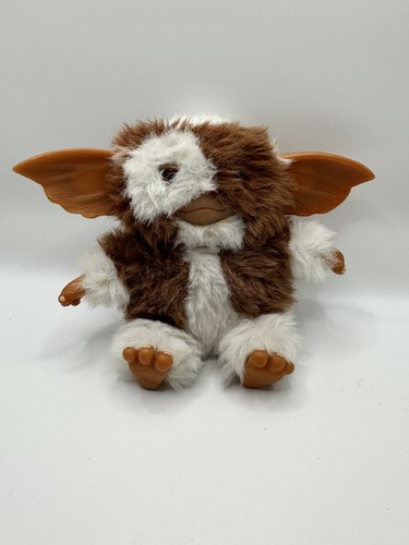 Neca official gizmo - neca,