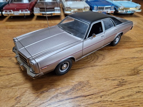 Plymouth fury - 1/18,