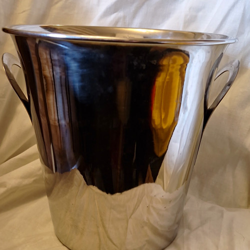 Modern silver metal ice - metal, bucket