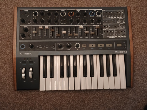 Arturia minibrute analogue - arturia,