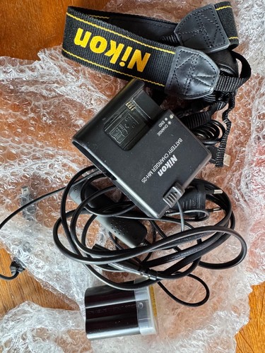 Nikon d7000 camera body - d7000,