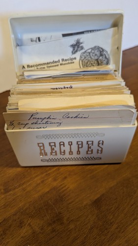 Vintage recipe box recipes - box,