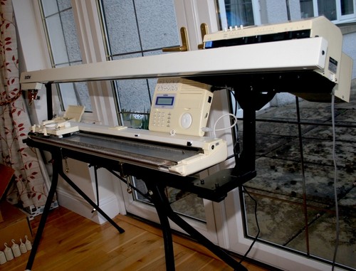 Brother knitting machine - knitting, kh