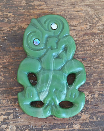 Vintage maori hei tiki green - maori,