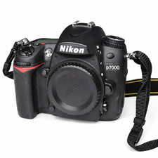 Nikon D7000 DX + Grip + 2x