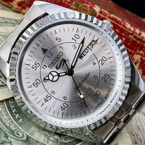 Wearing the era seiko seiko5 - wearing,