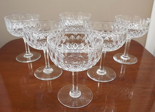 Six vintage champagne - six, saucers