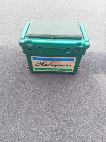 Shakespeare green tackle box - green,