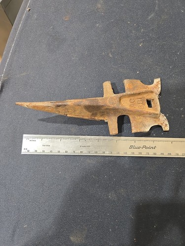 Vintage cast iron sickle bar - cast,